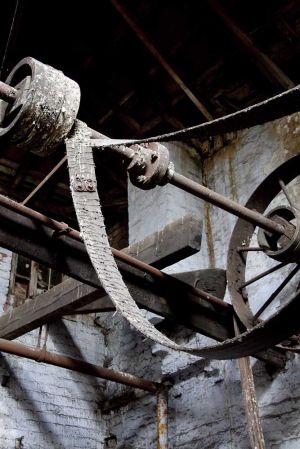 george barnsley belt driven aug 3 2010 sm.jpg